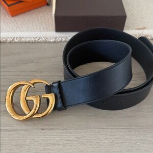 Gucci Wide Marmont Black Belt with Gold GG Buckle in Size 90